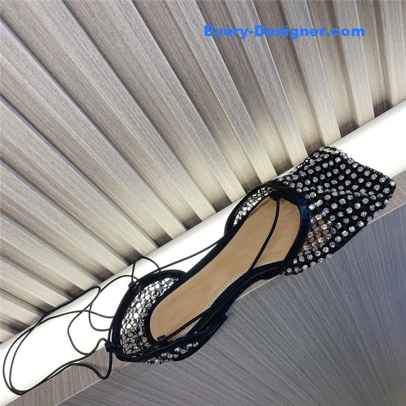 b0tt*ga ven*ta D1am0nd mesh sandals