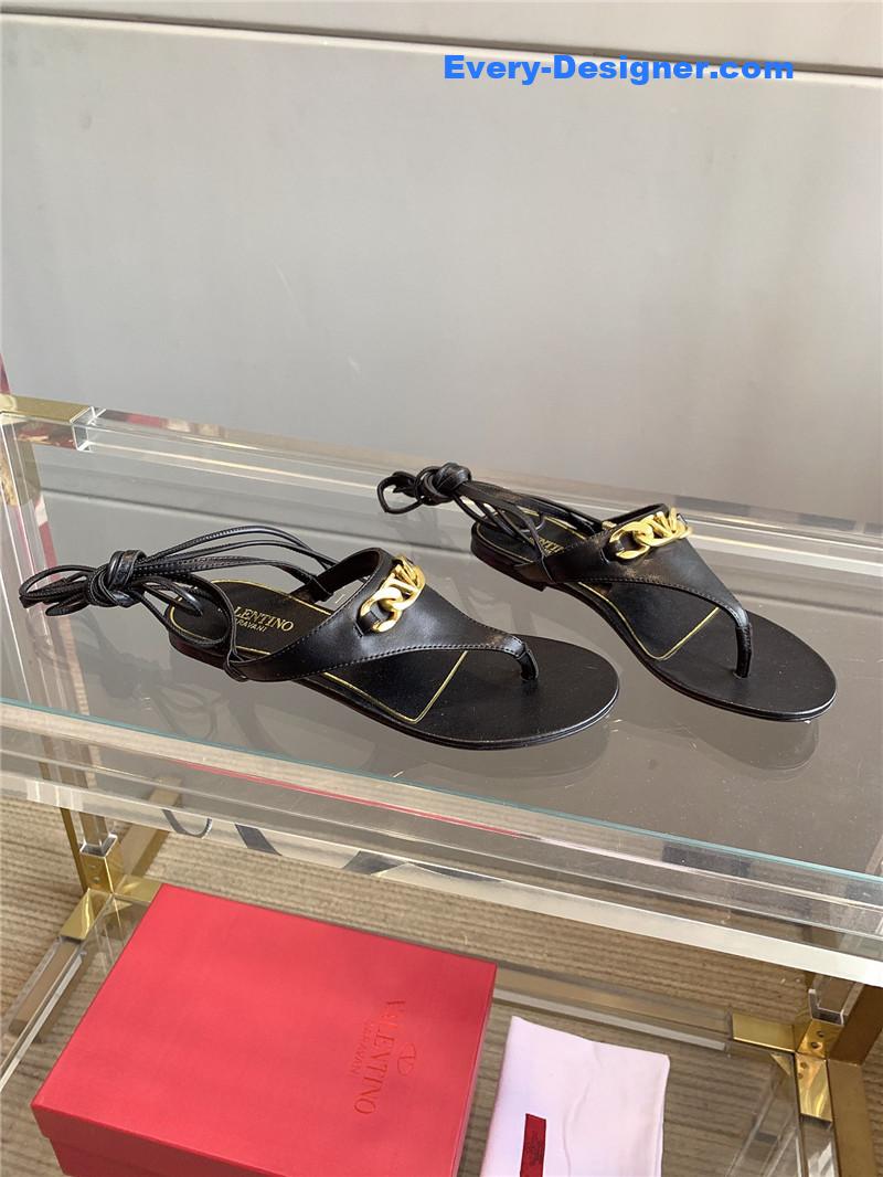 Va1e*ntin0 new strappy flat sandals