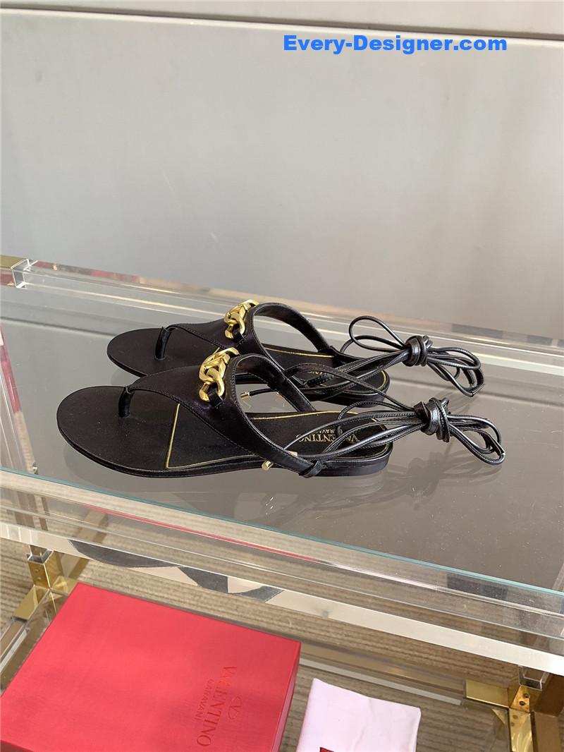 Va1e*ntin0 new strappy flat sandals