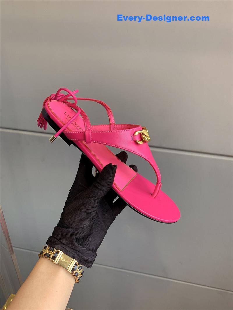 Va1e*ntin0 new strappy flat sandals