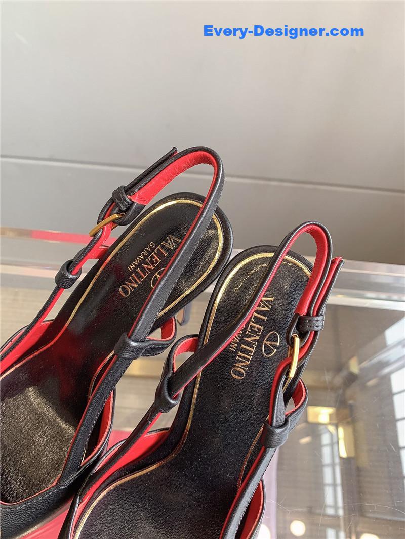 Va1e*ntin0 new sky high heels