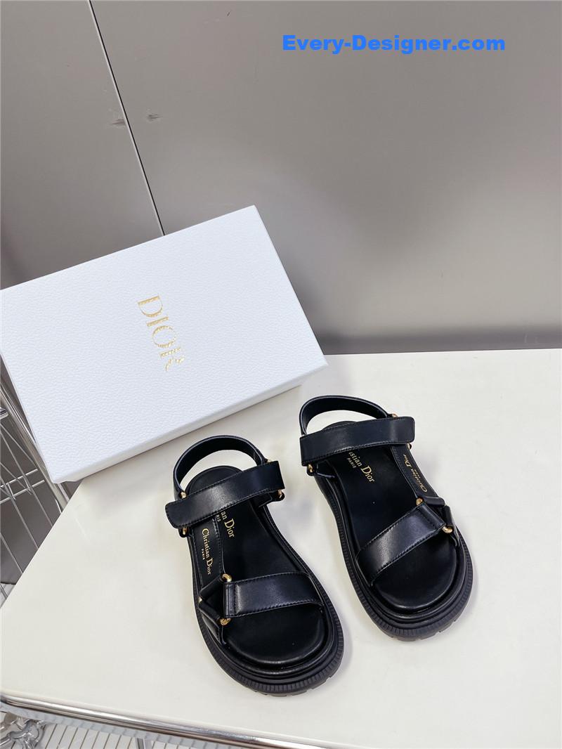 D10r new velcro sandals