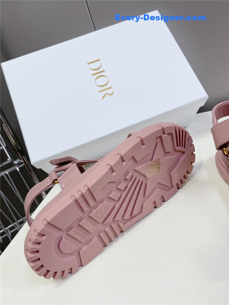 D10r new velcro sandals