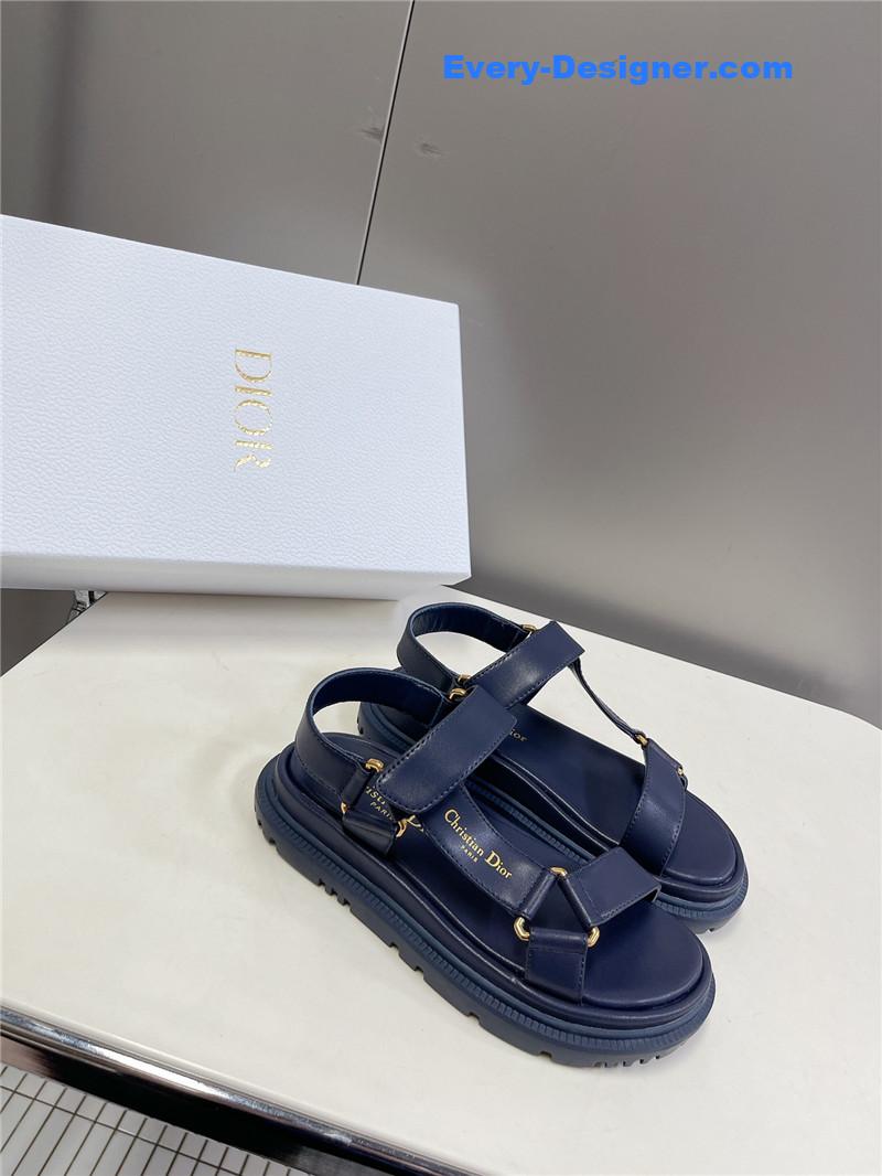 D10r new velcro sandals