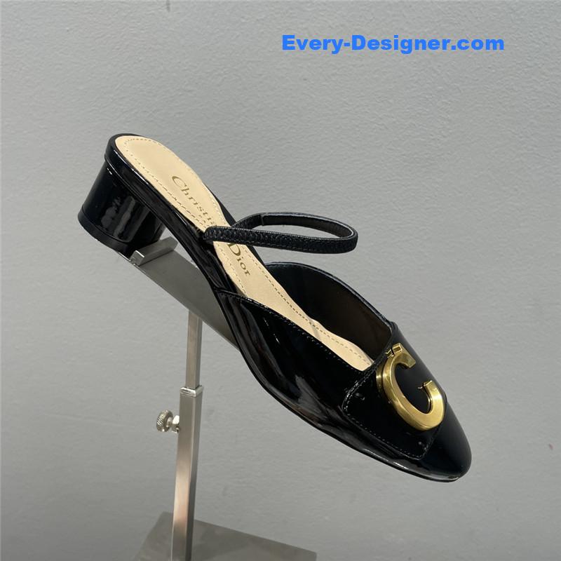 D10r square buckle commuter shoes