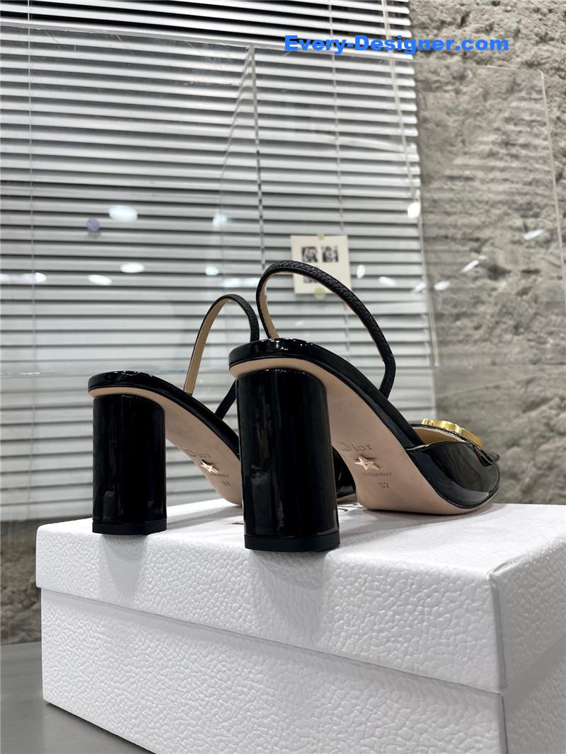 D10r new baotou chunky heel sandals