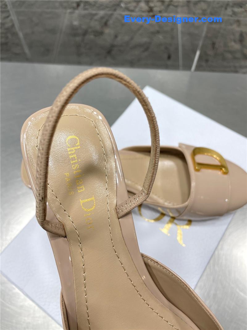 D10r new baotou chunky heel sandals