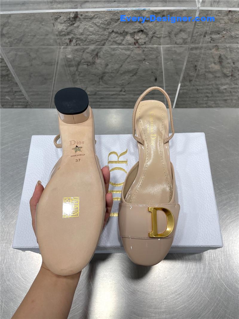 D10r new baotou chunky heel sandals