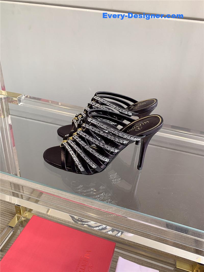 Va1e*ntin0 summer new high heel slippers