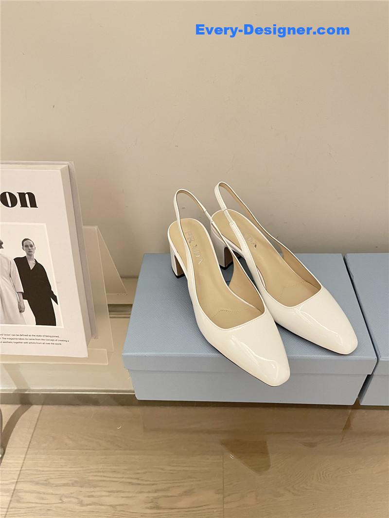 Pra*a new vintage mid heel sandals