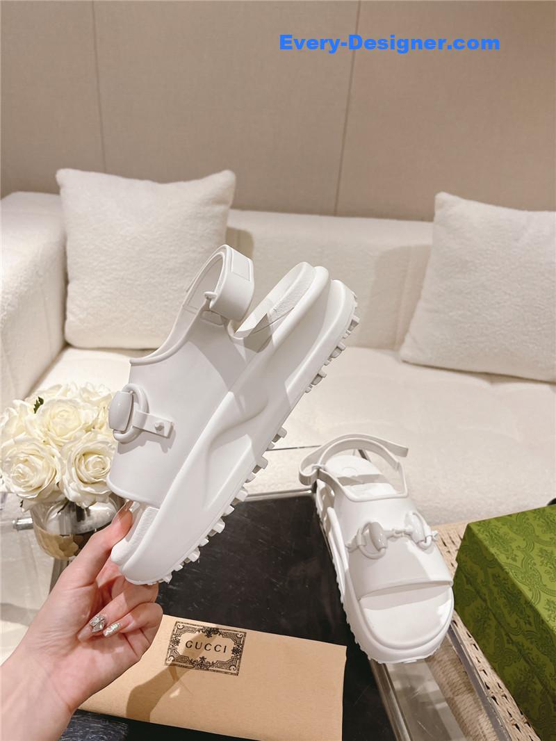 Gvc*1 buckle platform loafer