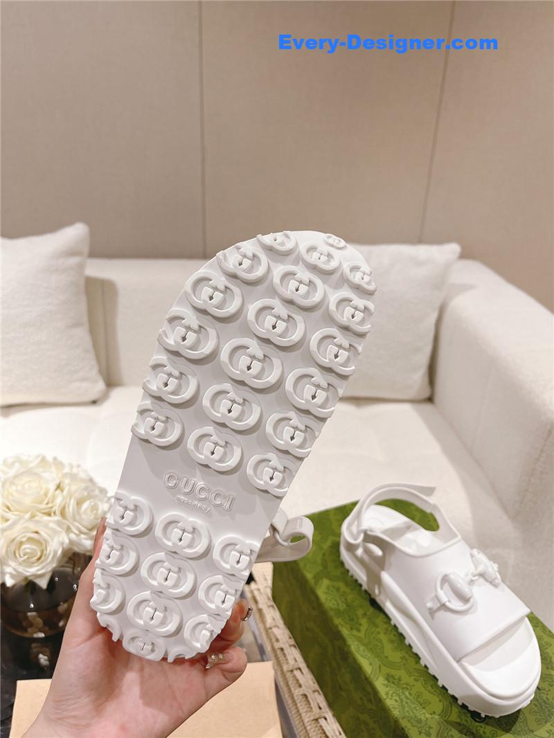 Gvc*1 buckle platform loafer