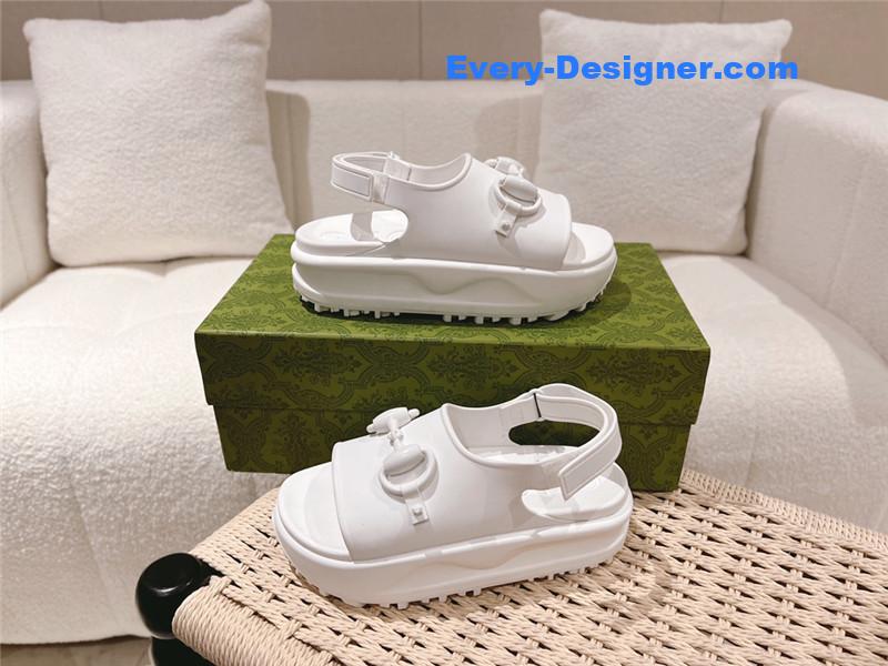 Gvc*1 buckle platform loafer