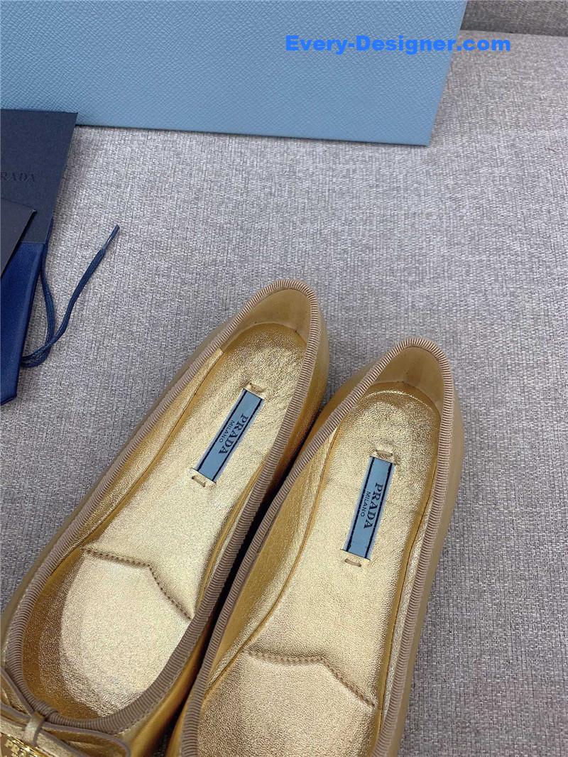 Pra*a new ballet flats
