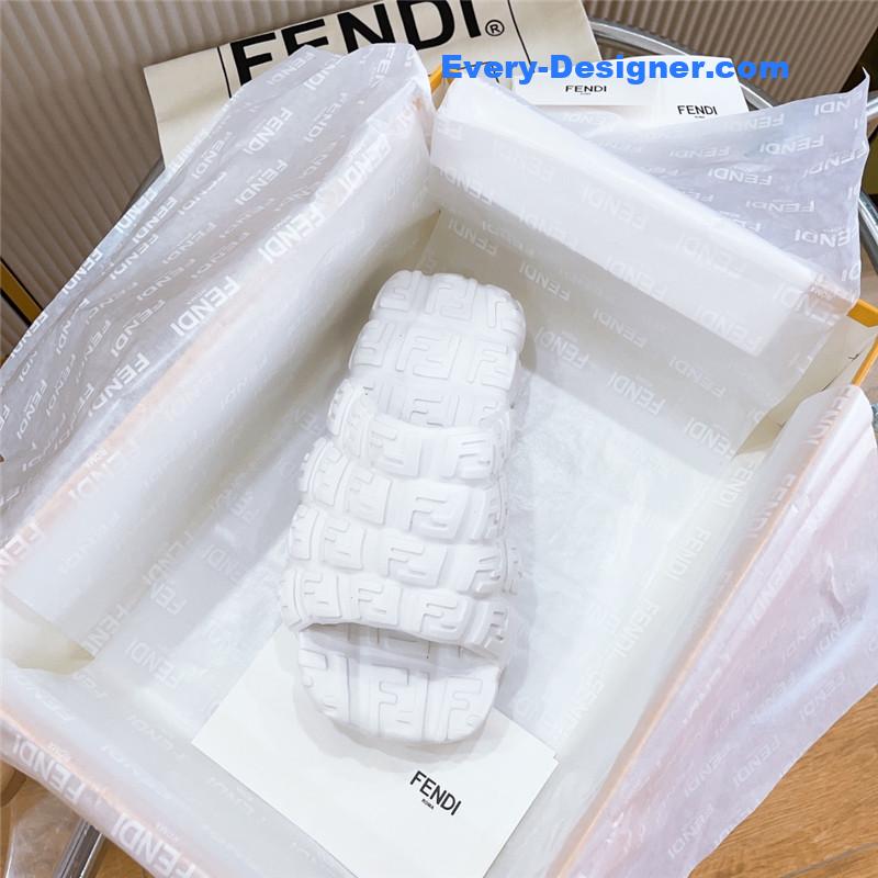 F**di environmentally friendly rubber couple slippers