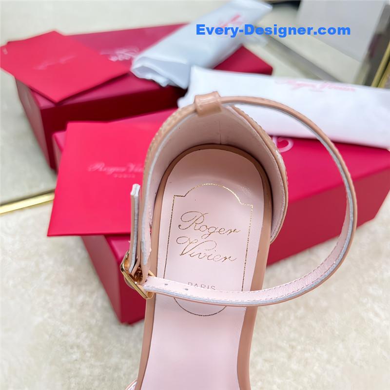 Roger vivier classic buckle strap sandals