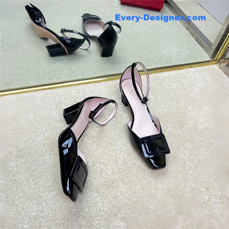 Roger vivier classic buckle strap sandals