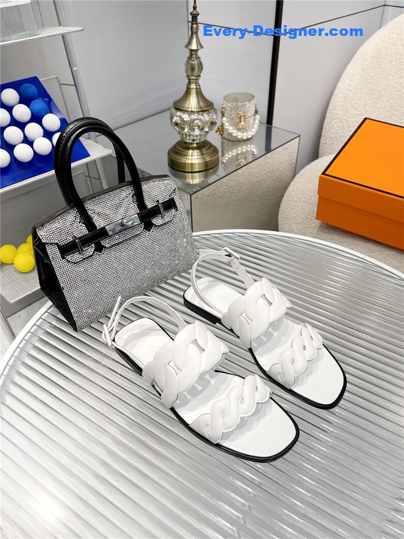 H**me5 pig nose sandals