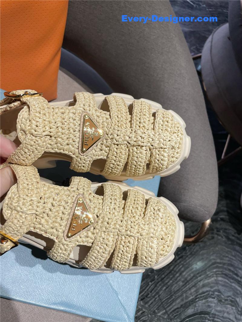 Pra*a new raffia straw roman sandals