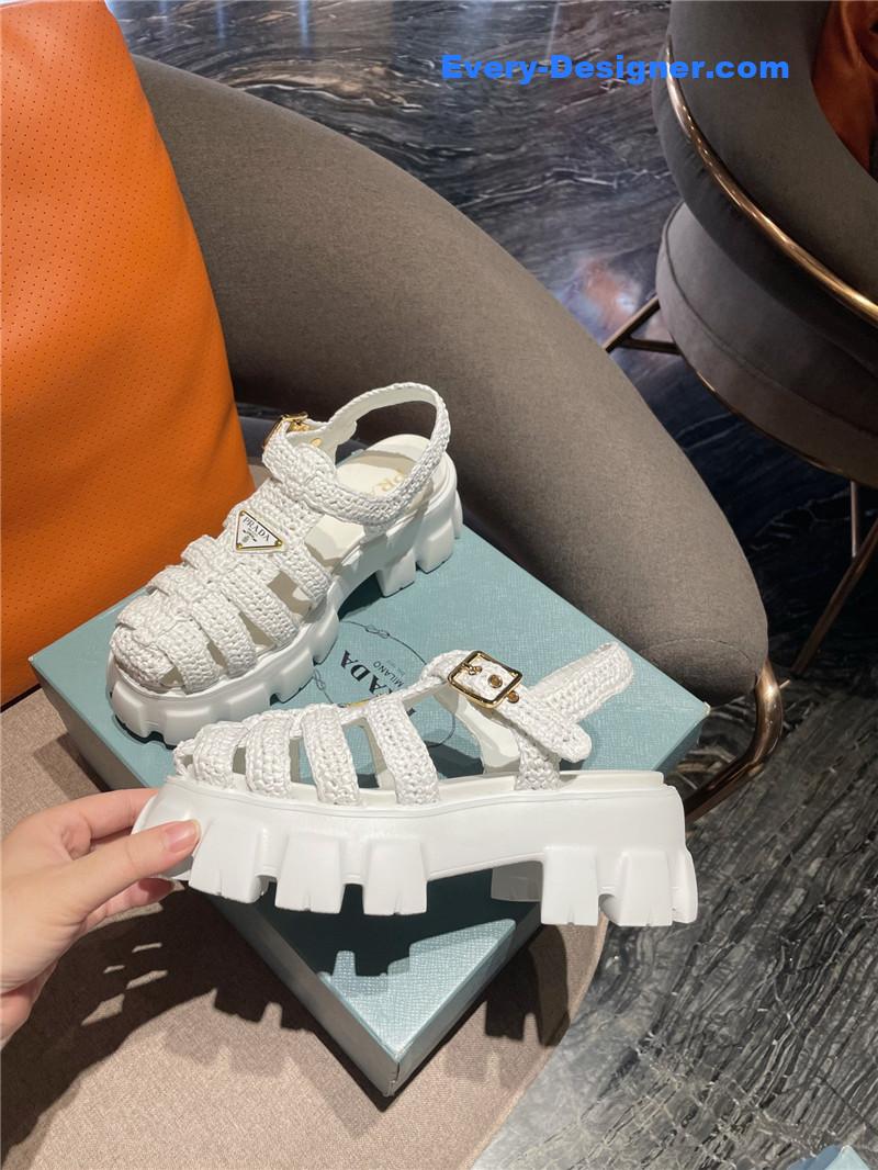 Pra*a new raffia straw roman sandals