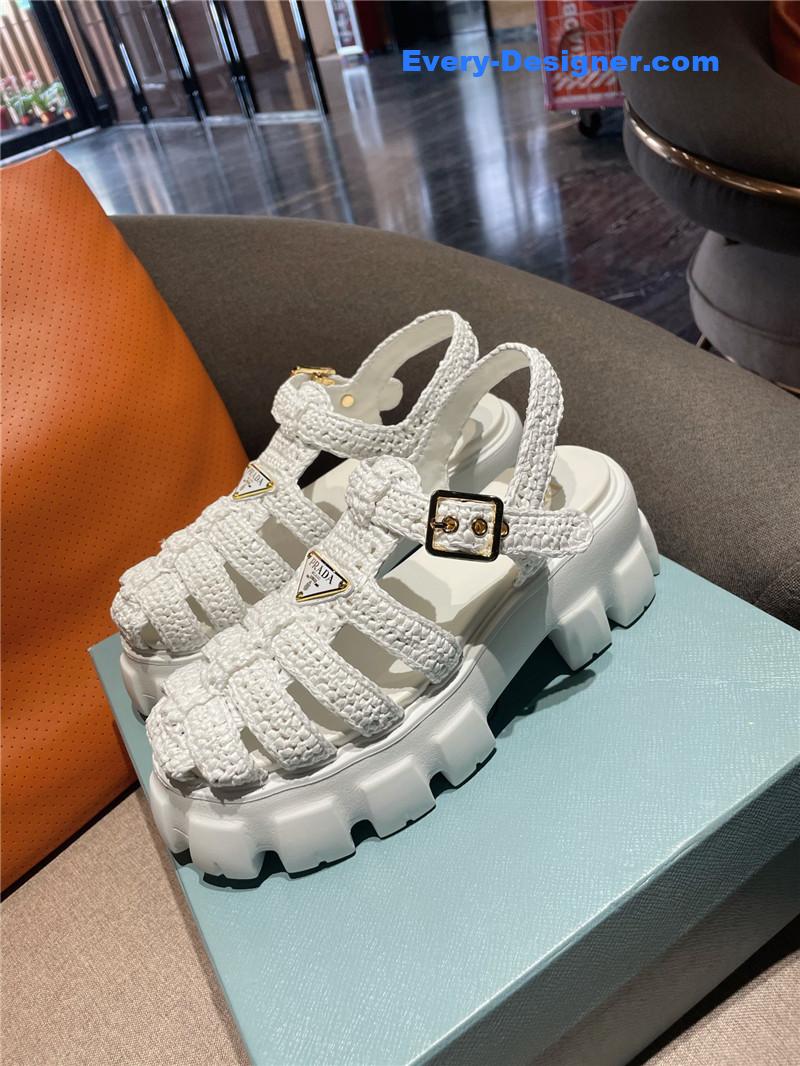 Pra*a new raffia straw roman sandals