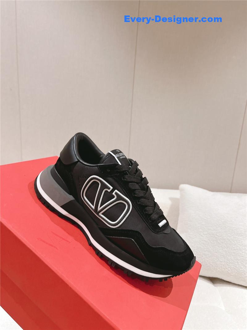 Va1e*ntin0 fashion counter air cushion casual shoes