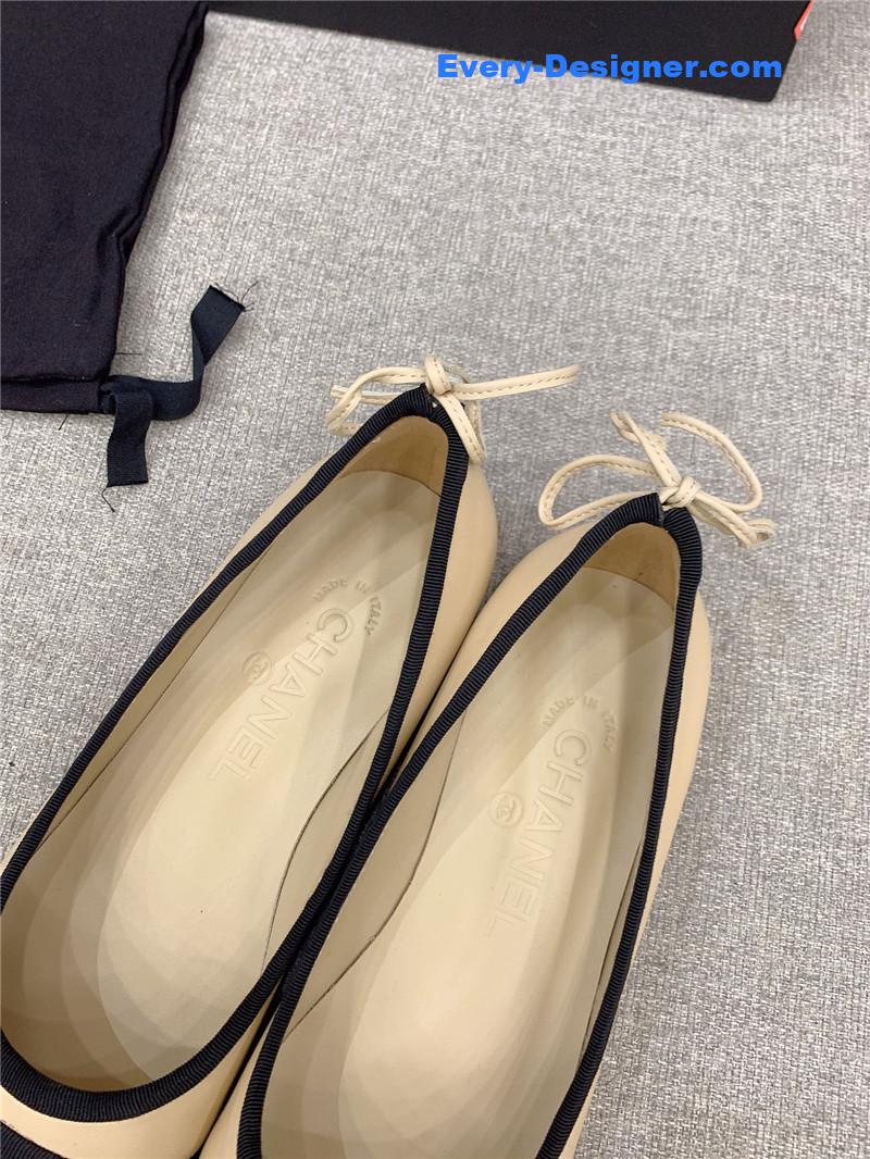 CC vintage flat shoes