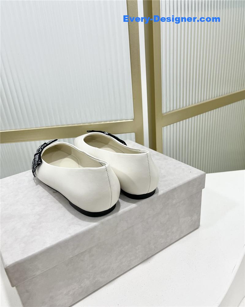 J1m*y Ch00 new logo print webbing square toe flat shoes