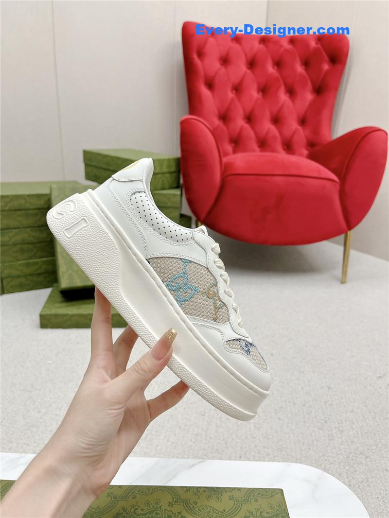 Gvc*1 chunky b series lightweight soft platform sneakers