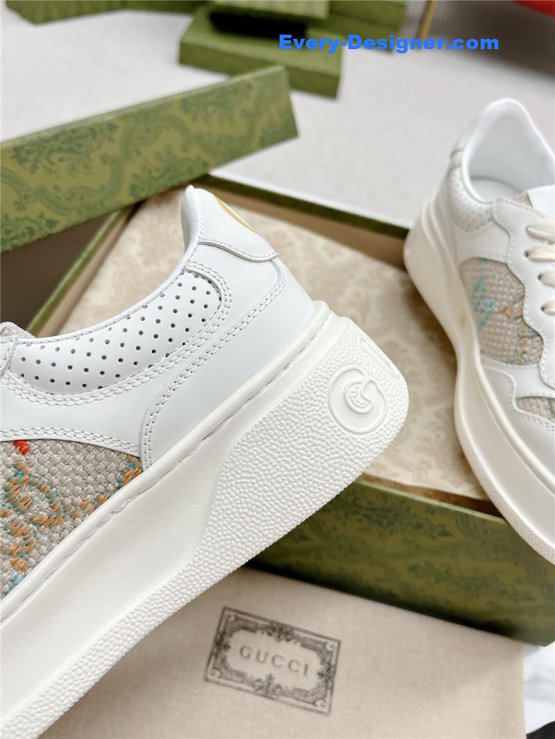 Gvc*1 chunky b series lightweight soft platform sneakers