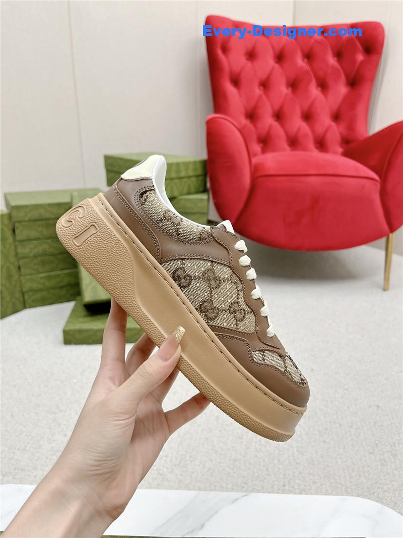 Gvc*1 chunky b series lightweight soft platform sneakers