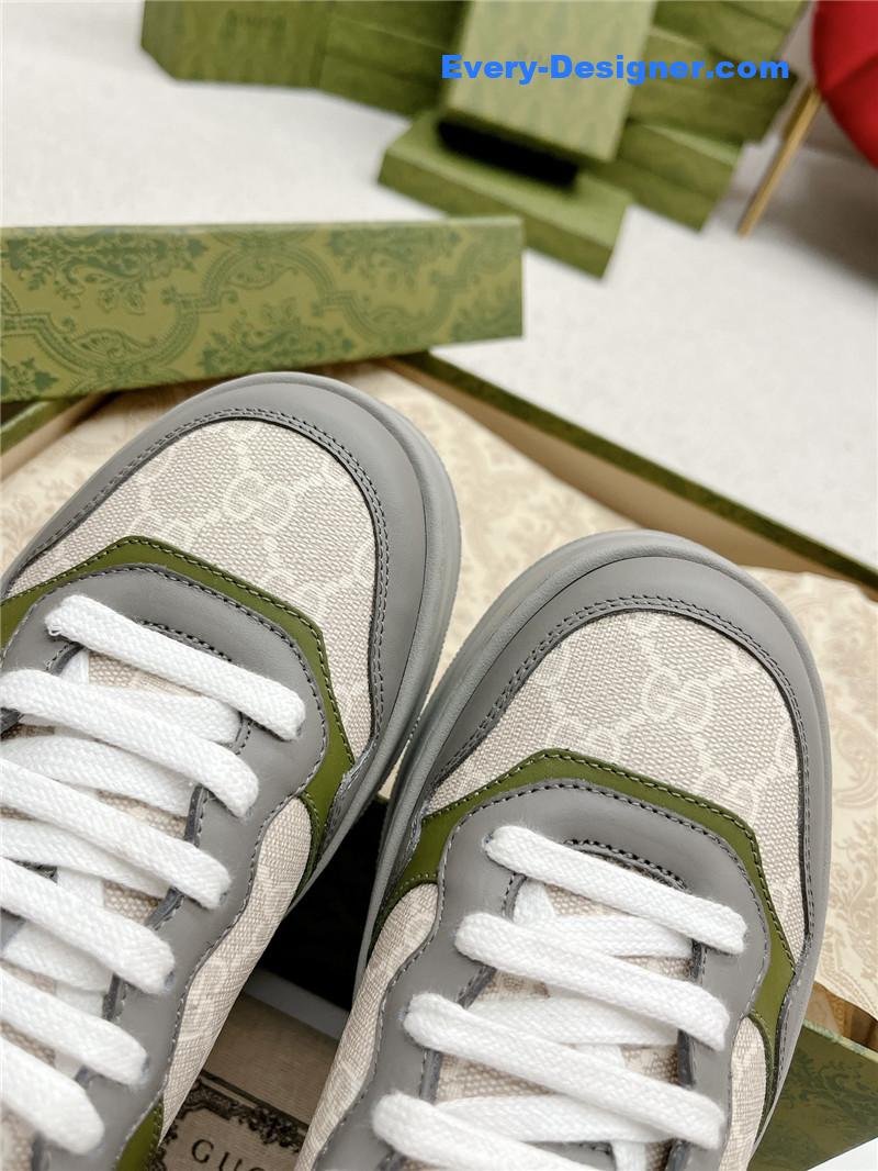 Gvc*1 chunky b series lightweight soft platform sneakers