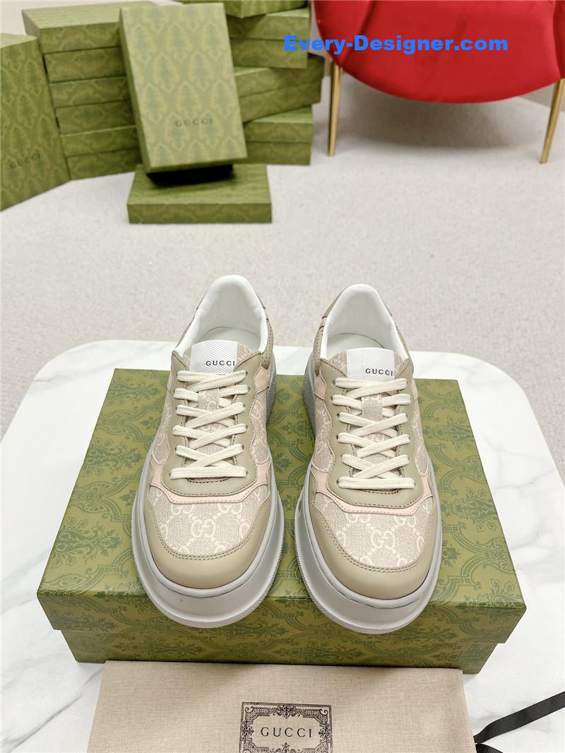 Gvc*1 chunky b series lightweight soft platform sneakers