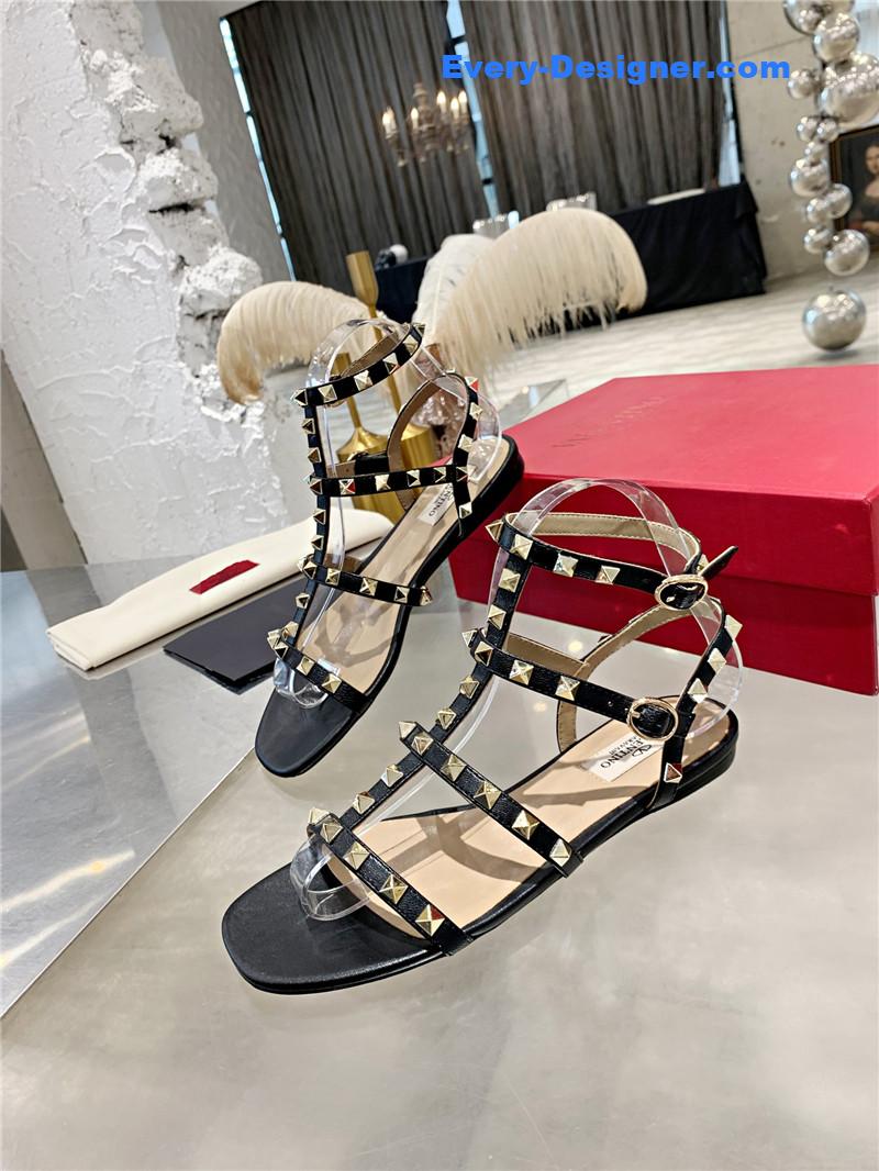Va1e*ntin0 stud sandals