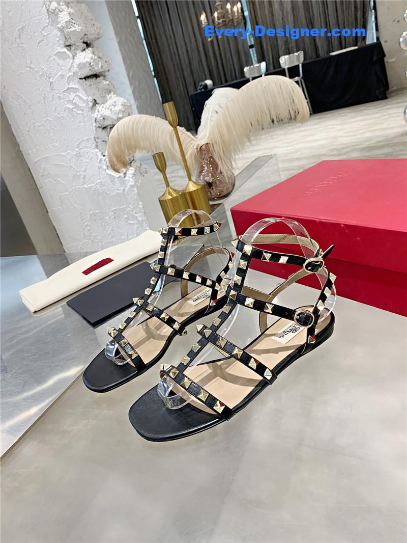 Va1e*ntin0 stud sandals