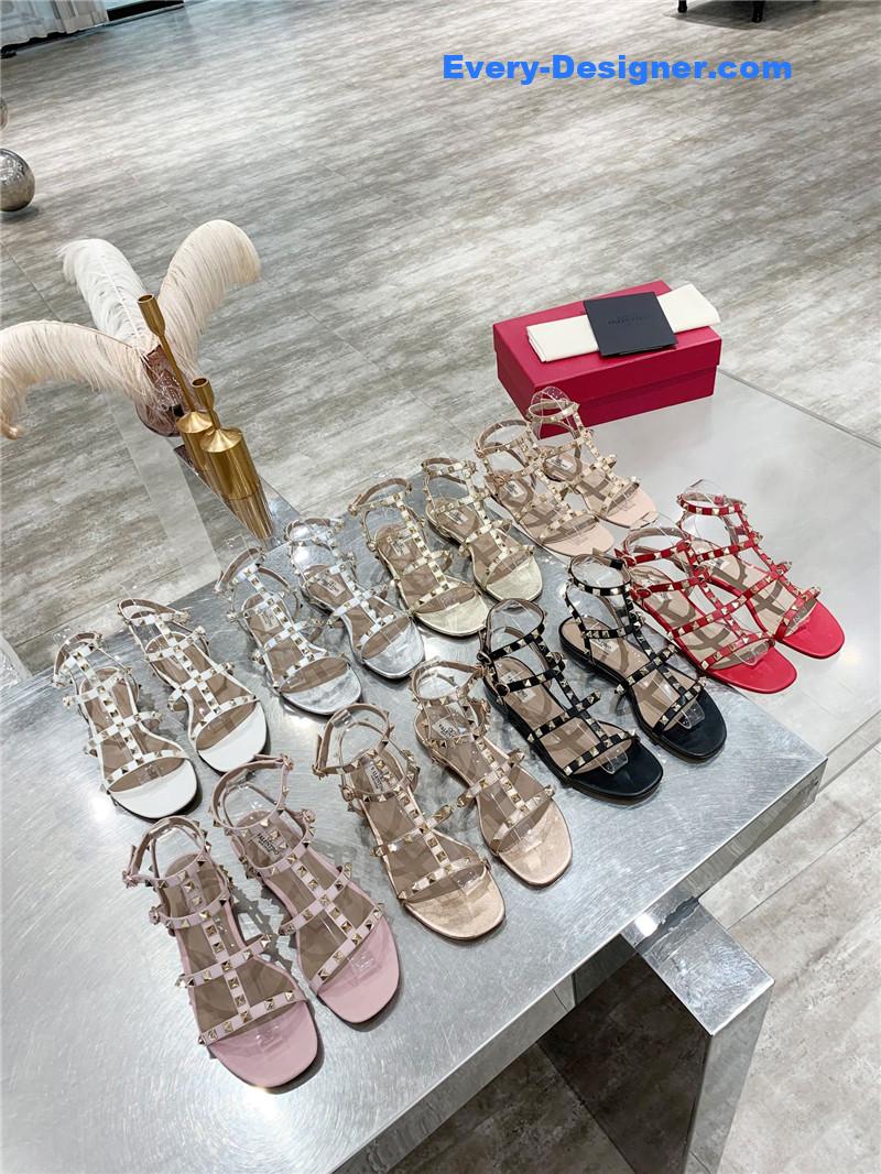 Va1e*ntin0 stud sandals