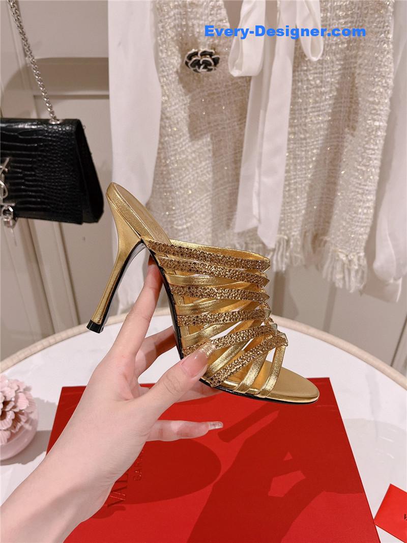 Va1e*ntin0 sandal series slippers