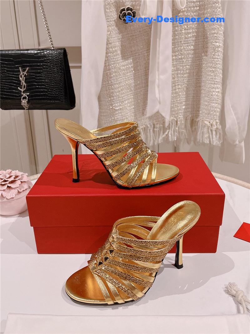 Va1e*ntin0 sandal series slippers