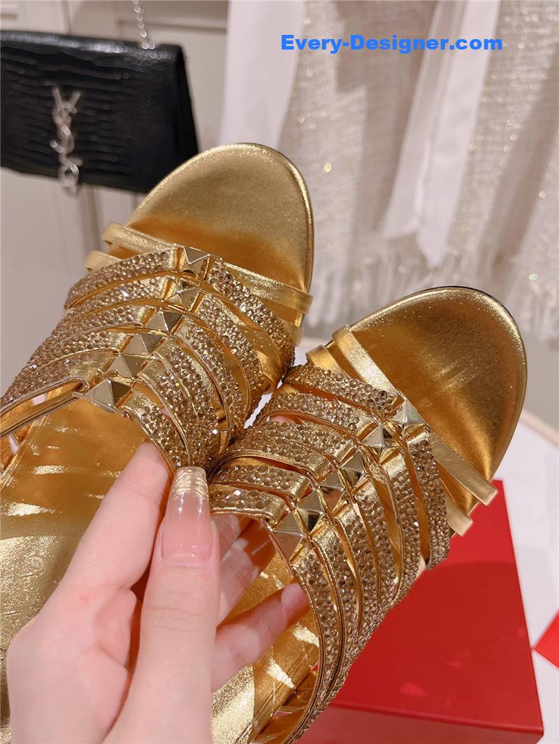 Va1e*ntin0 sandal series slippers