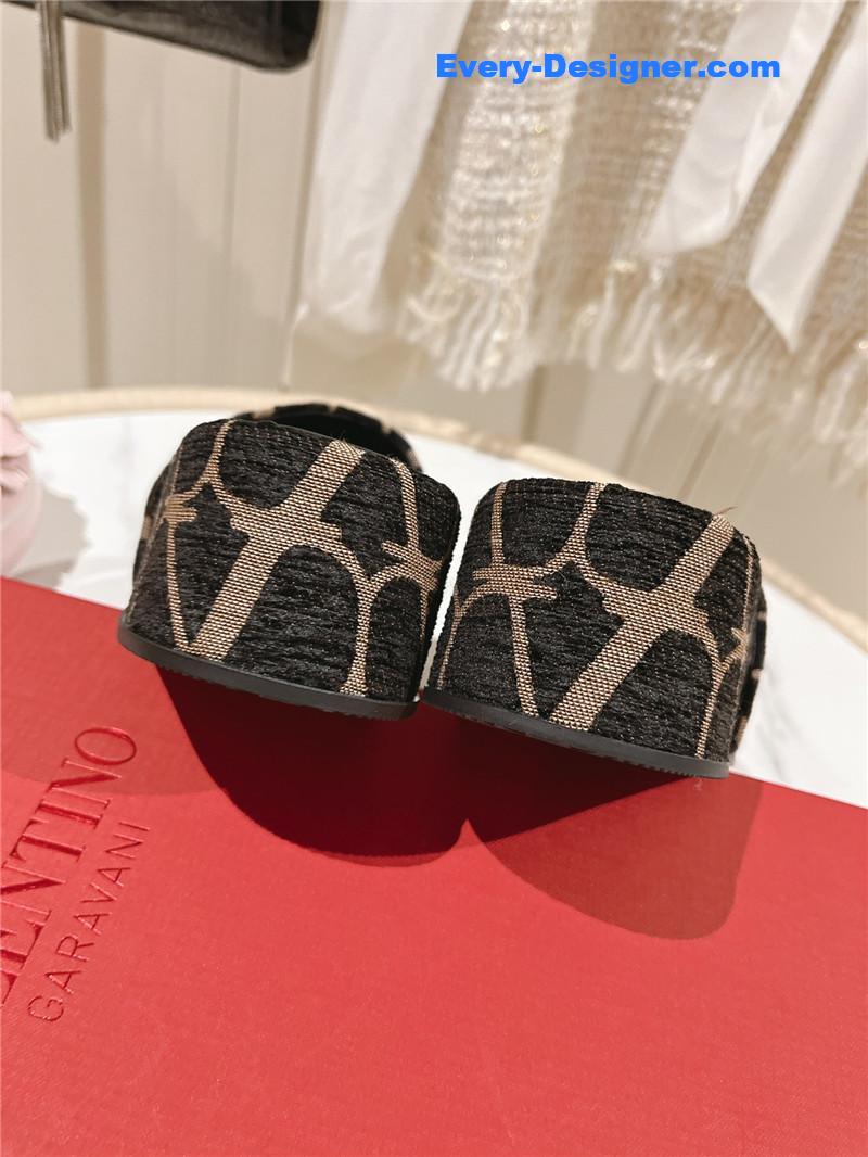 Va1e*ntin0 platform sandals in platform sandals