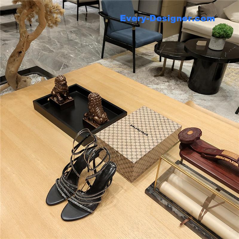 ba1en*iaga crystal hot D1am0nd strap sandals