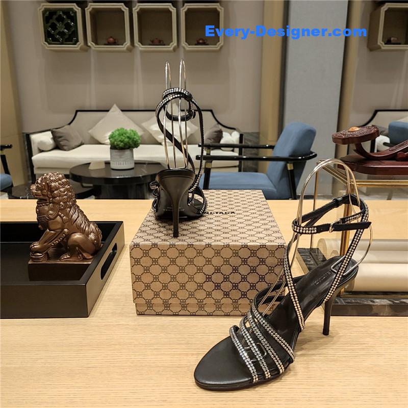 ba1en*iaga crystal hot D1am0nd strap sandals