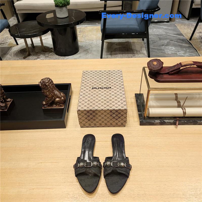 Ba1en*iaga lecagole series slippers