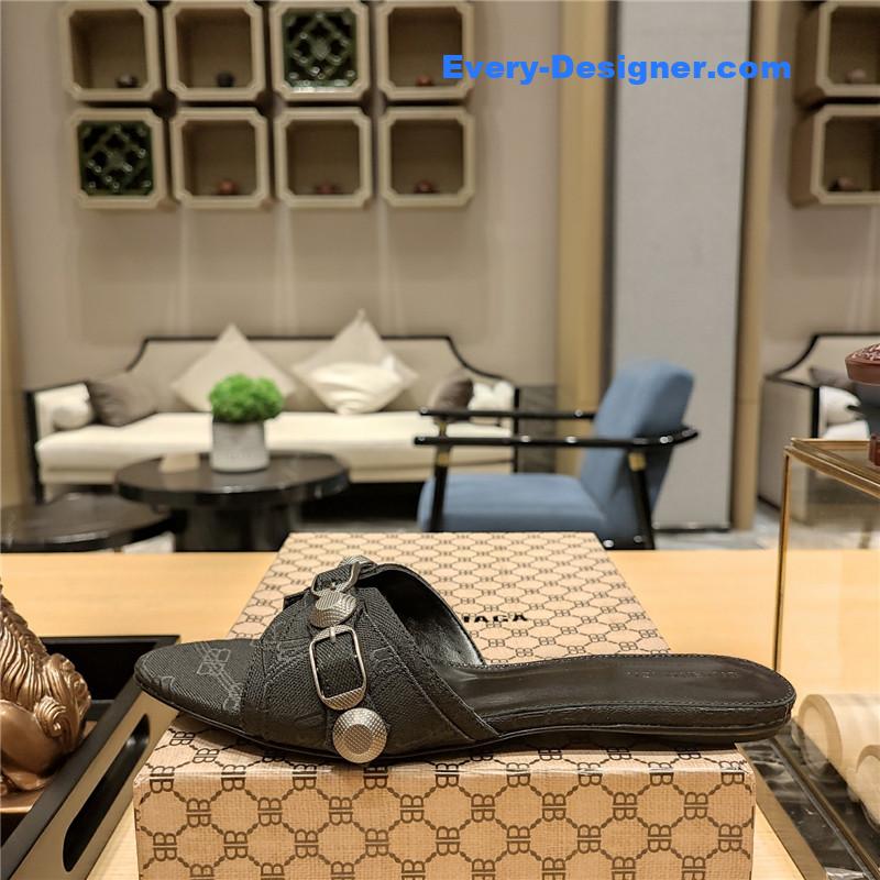 Ba1en*iaga lecagole series slippers