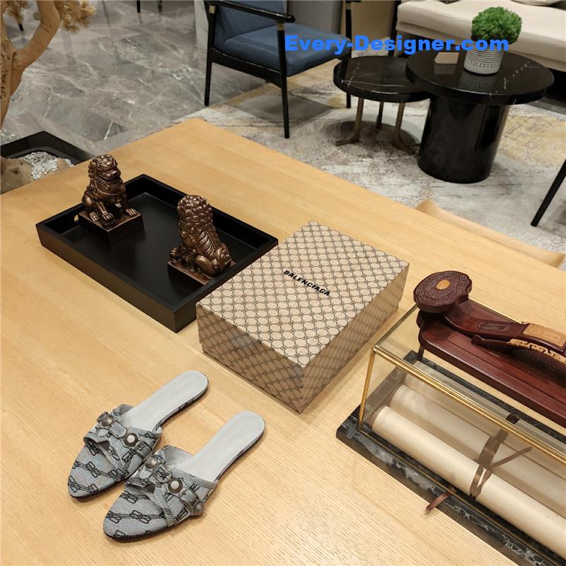 Ba1en*iaga lecagole series slippers