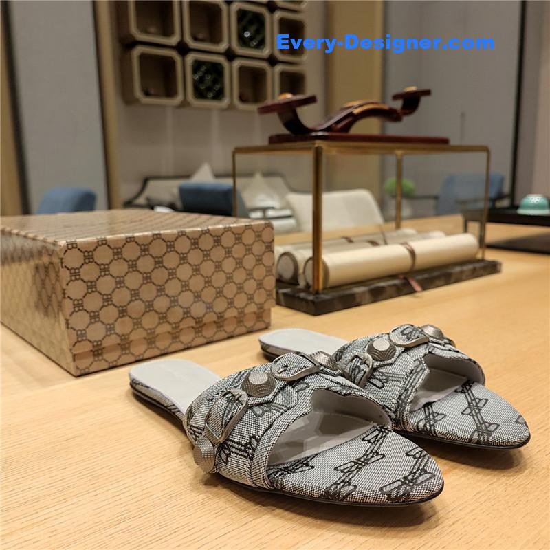 Ba1en*iaga lecagole series slippers