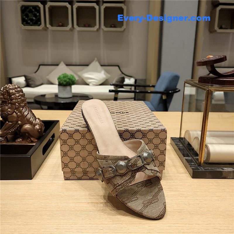 Ba1en*iaga lecagole series slippers