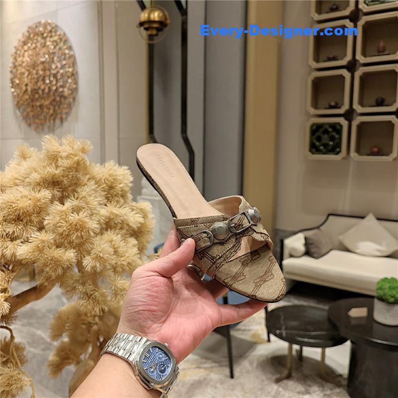 Ba1en*iaga lecagole series slippers