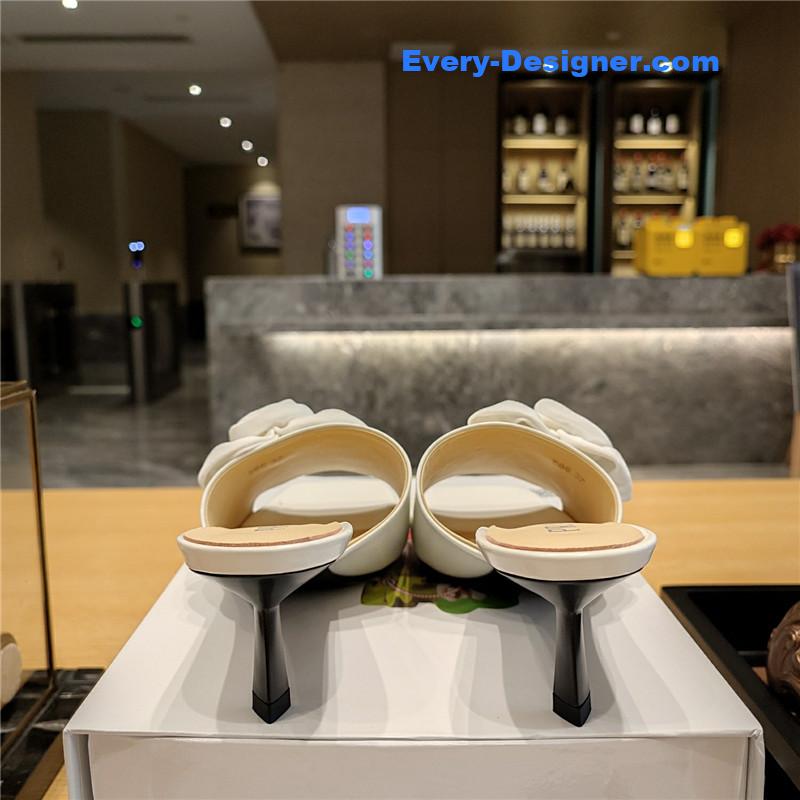 Pra*a low heel rosette square toe sandals