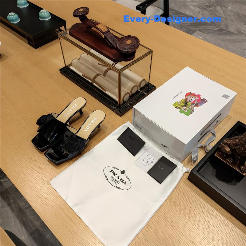 Pra*a low heel rosette square toe sandals